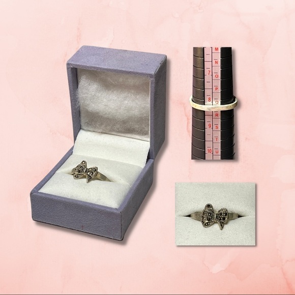 Vintage Bow Shaped Fashion Ring with Dark Gemstones - Size 8.5 (GUC) - Picture 3 of 3